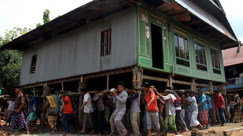 Mappatettong dan Mappalette Bola, Cara Orang Sulawesi Selatan Bekerja Sama