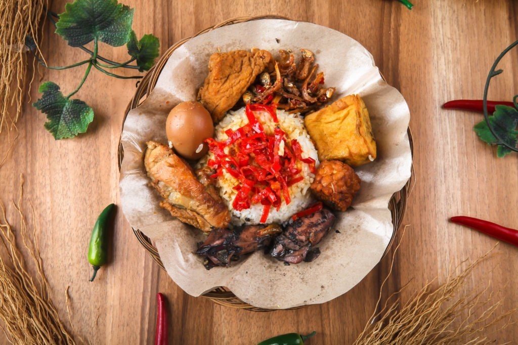 Sega Jamblang: Kuliner Cirebon Sejak Zaman Kolonial